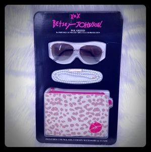 Betsey Johnson sunglasses gift set pearls pouch